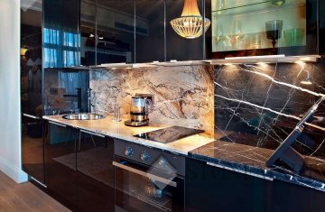 Удачное сочетание цветов и фактур столешниц из искусственного камня